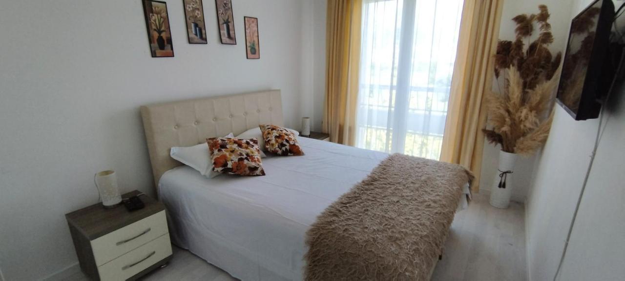 Royal Apartment Bar Bagian luar foto